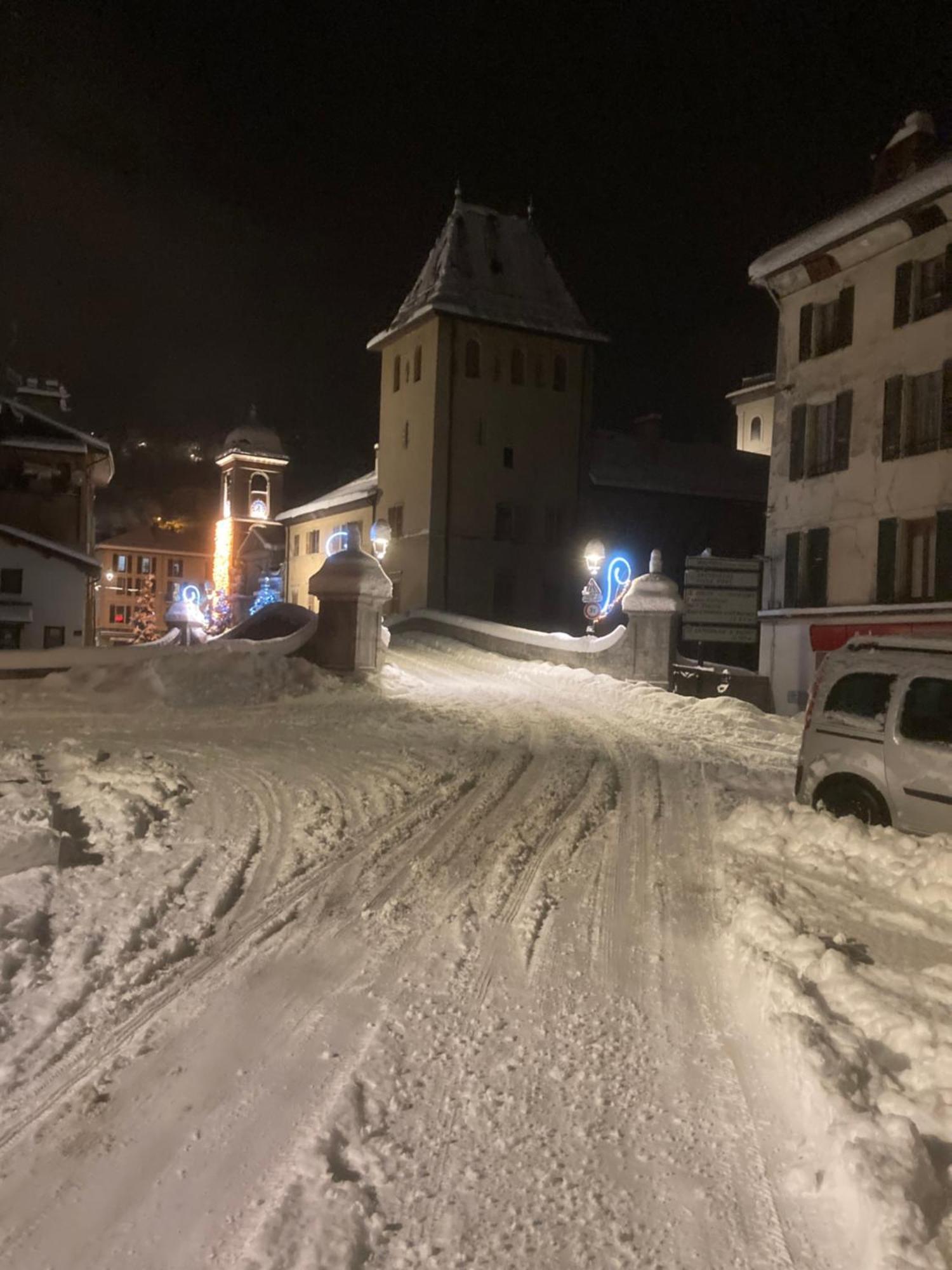 Aristide Briand Apartment Moutiers  Bagian luar foto